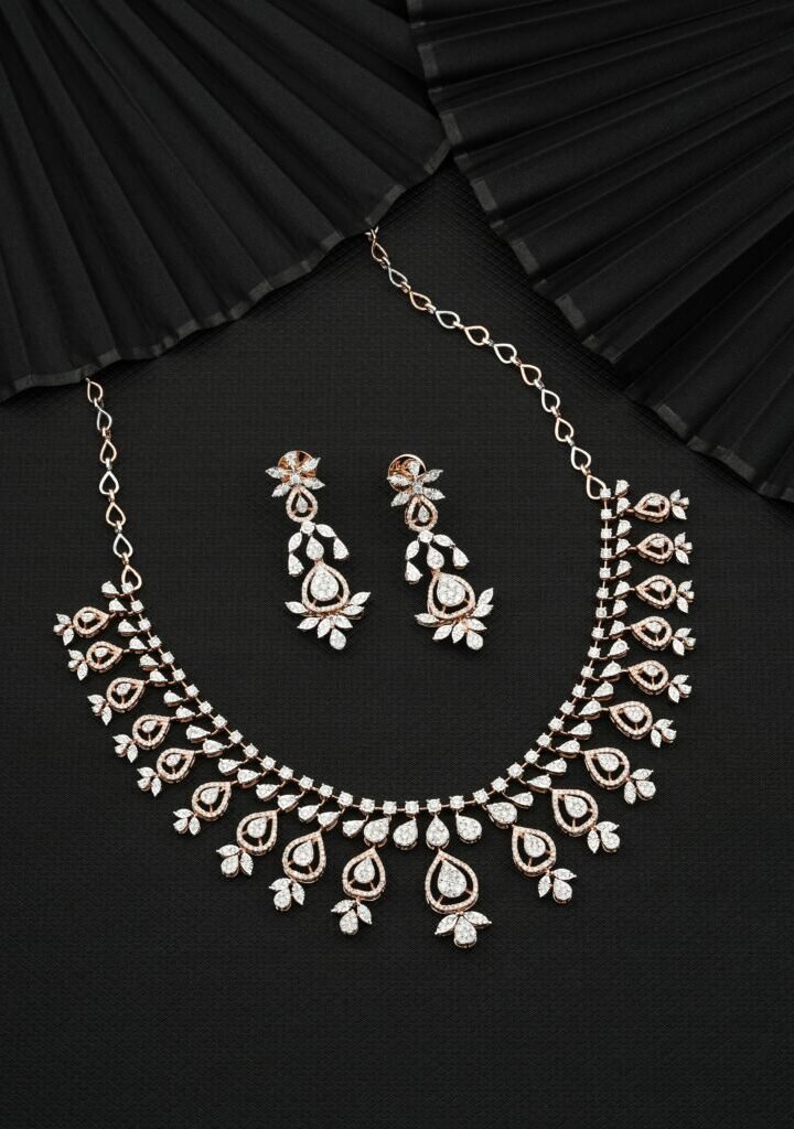 Crystal necklace set